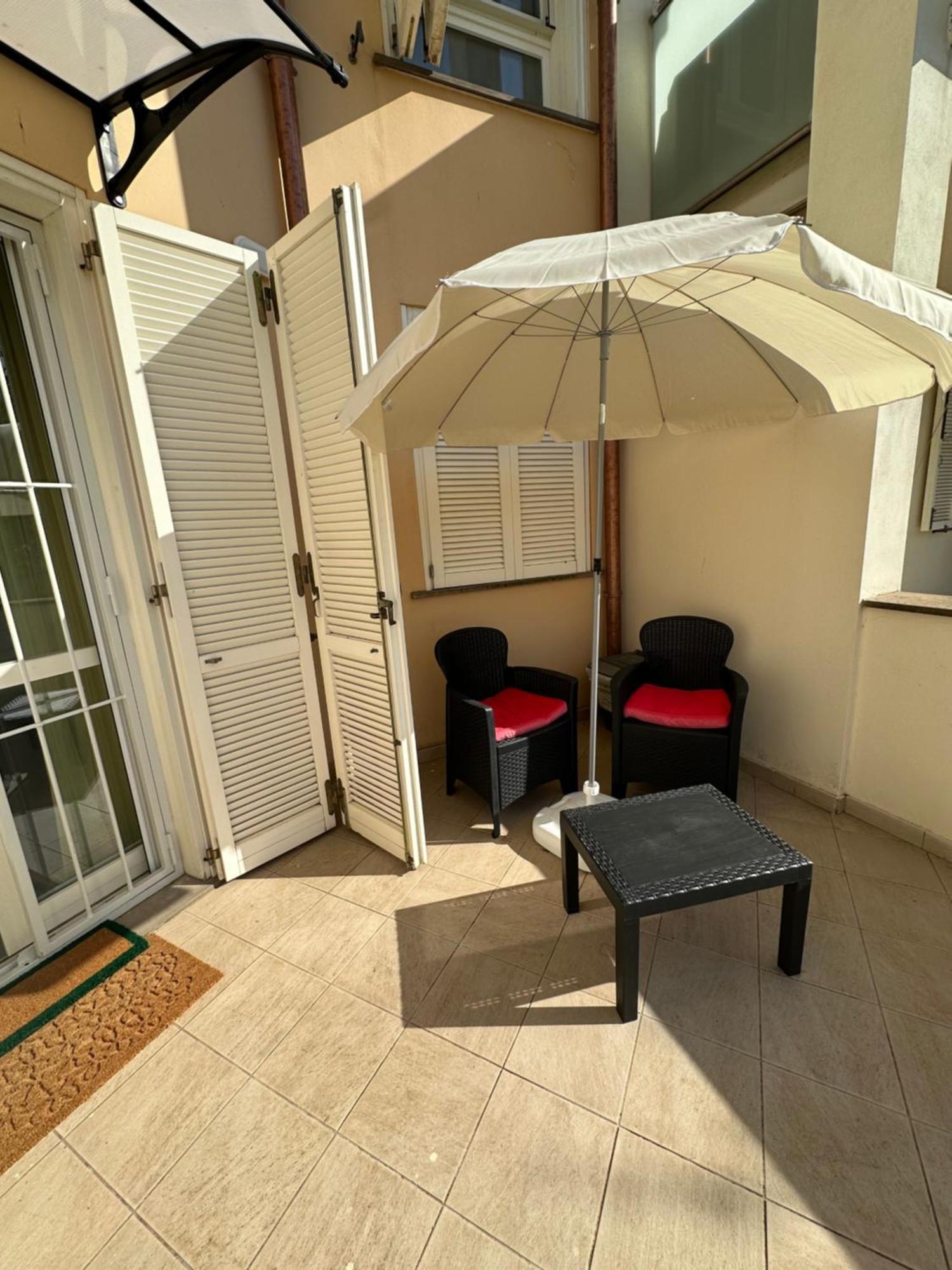 La Kasina Hotel Livorno Buitenkant foto