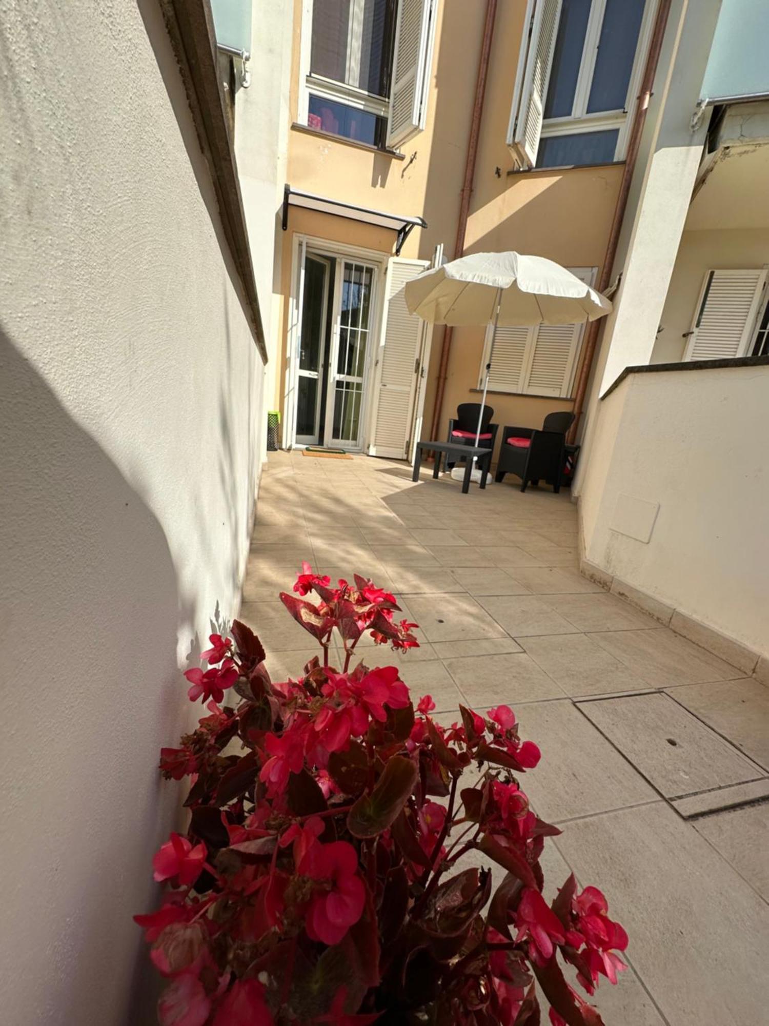 La Kasina Hotel Livorno Buitenkant foto